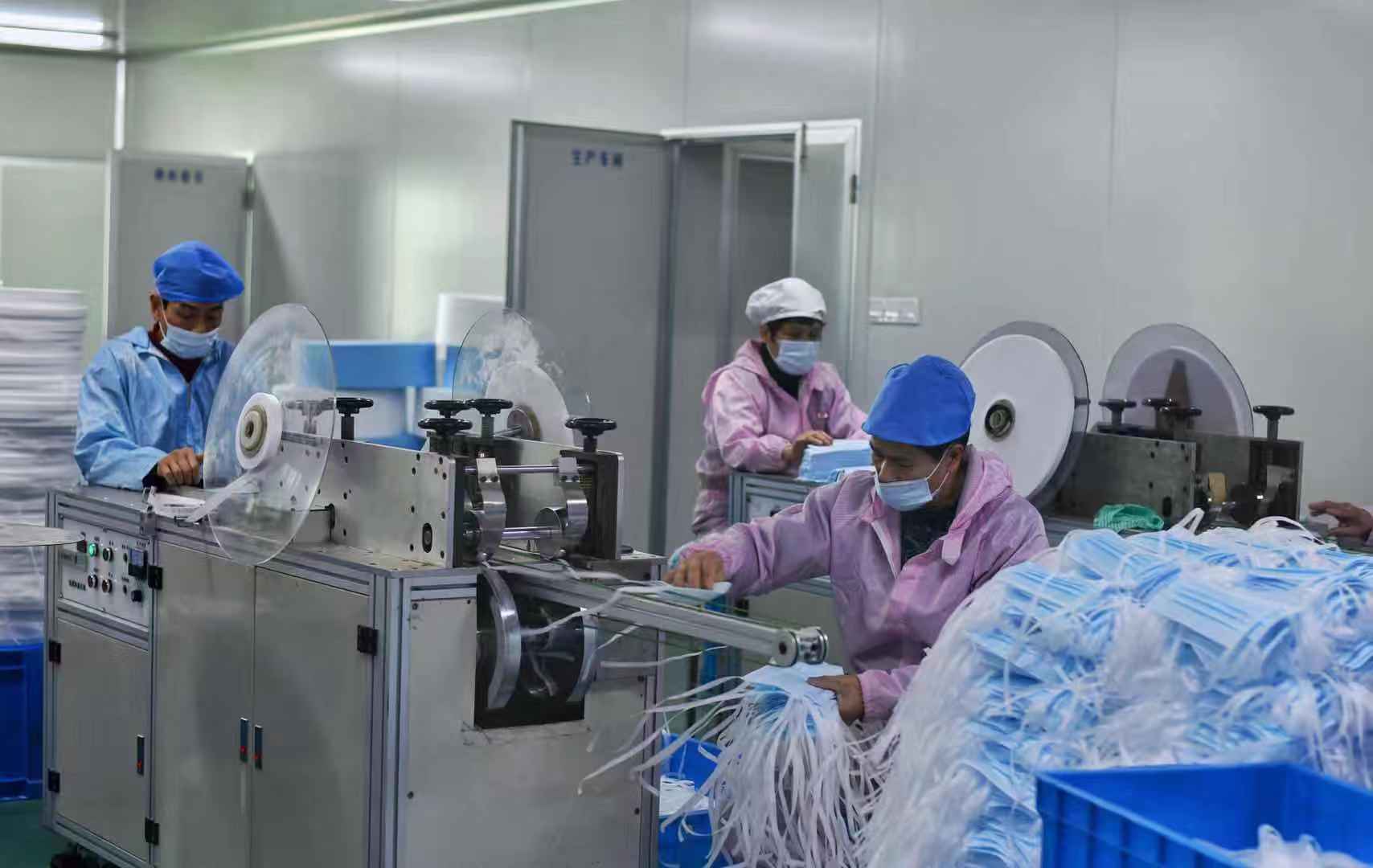 寧波奉化 日夜兼程趕制醫用口罩，全力支援疫情防控